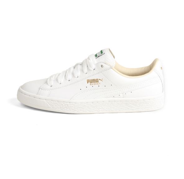 klassisk lav puma sneaker med gammel grønt logo firkantet hvid skrift på hvid sneaker low cut fra Puma